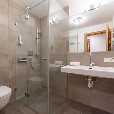 Tauern Mitterwirt 203 *